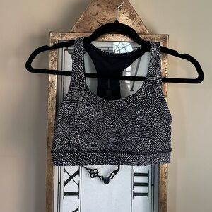 Lululemon Women's Black and White Sports Bra